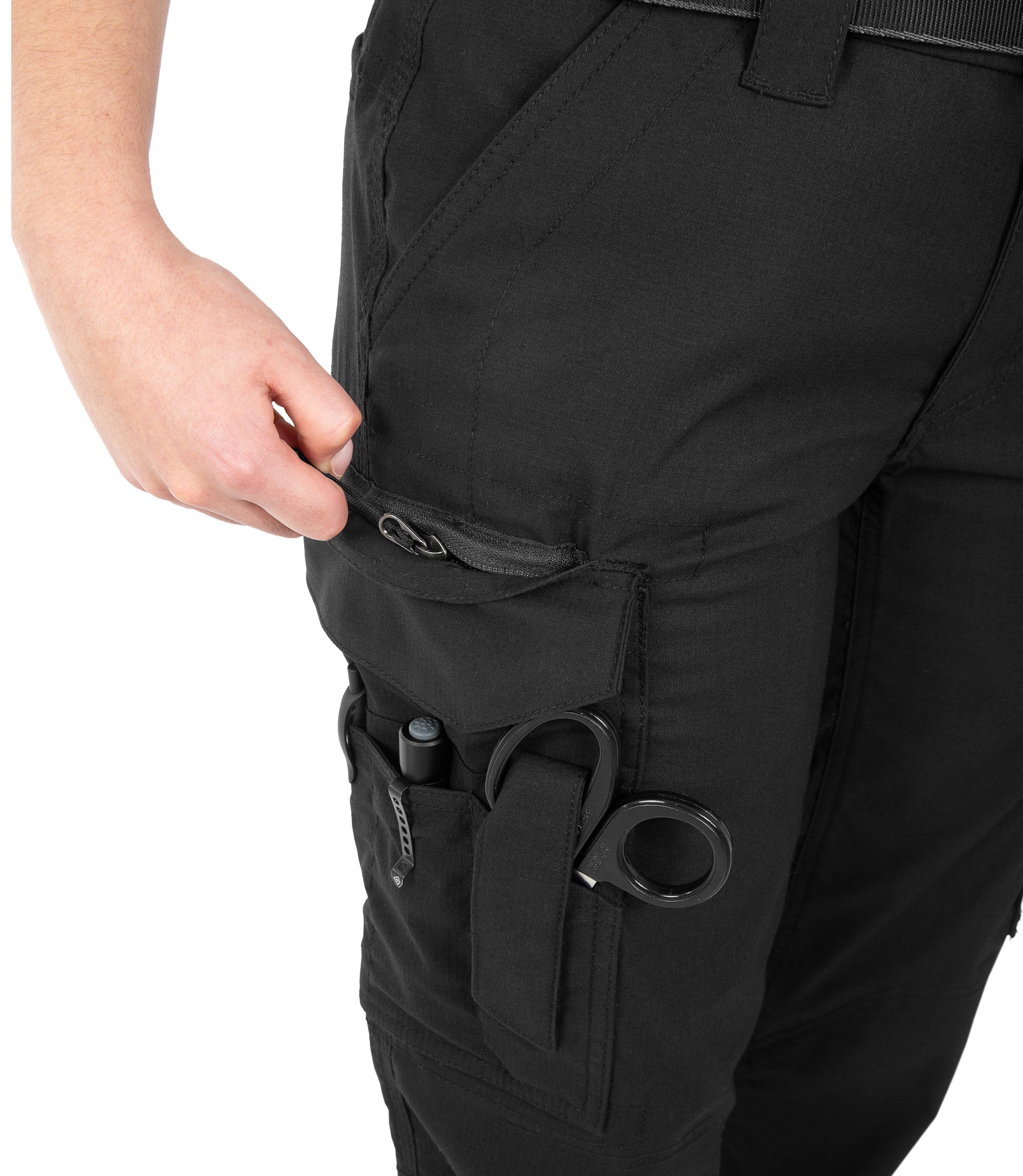 Zipper Pocket of Women's V2 EMS Pant in Black |color_black
