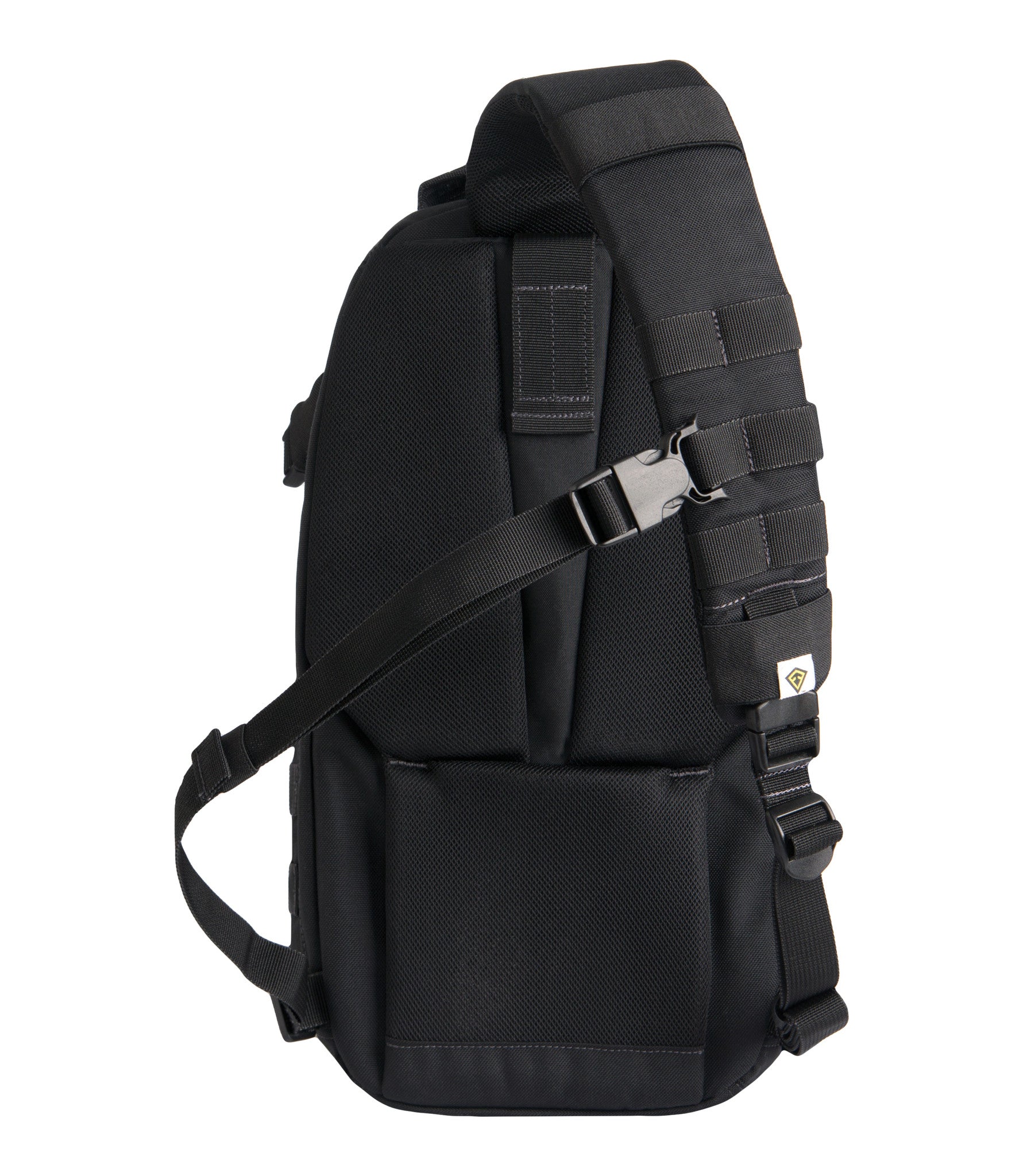 Back of Crosshatch Sling Pack 19L in Black |color_black