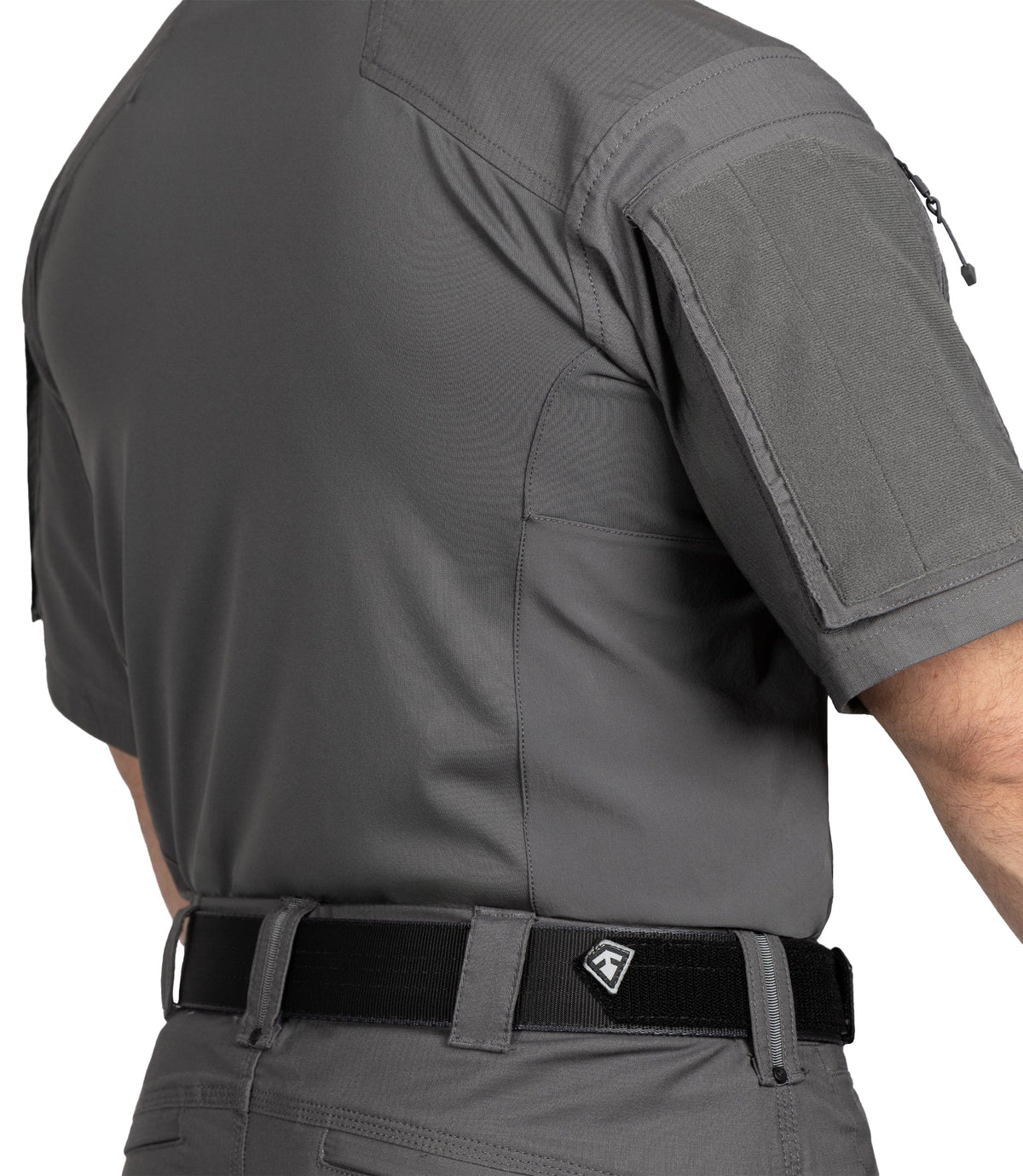 Full Running Gusset of Men's Defender Short Sleeve Shirt in Wolf Grey |color_wolf grey