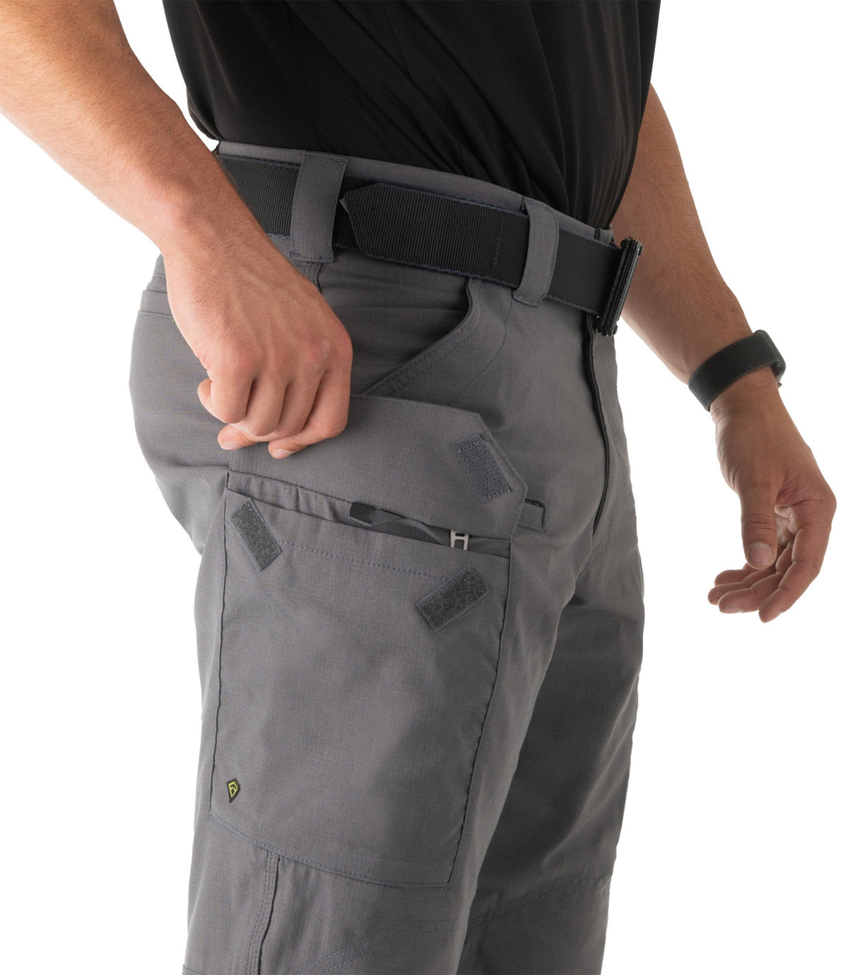 Open pocket of Mens V2 Tactical Pants in Wolf Grey |color_wolf grey