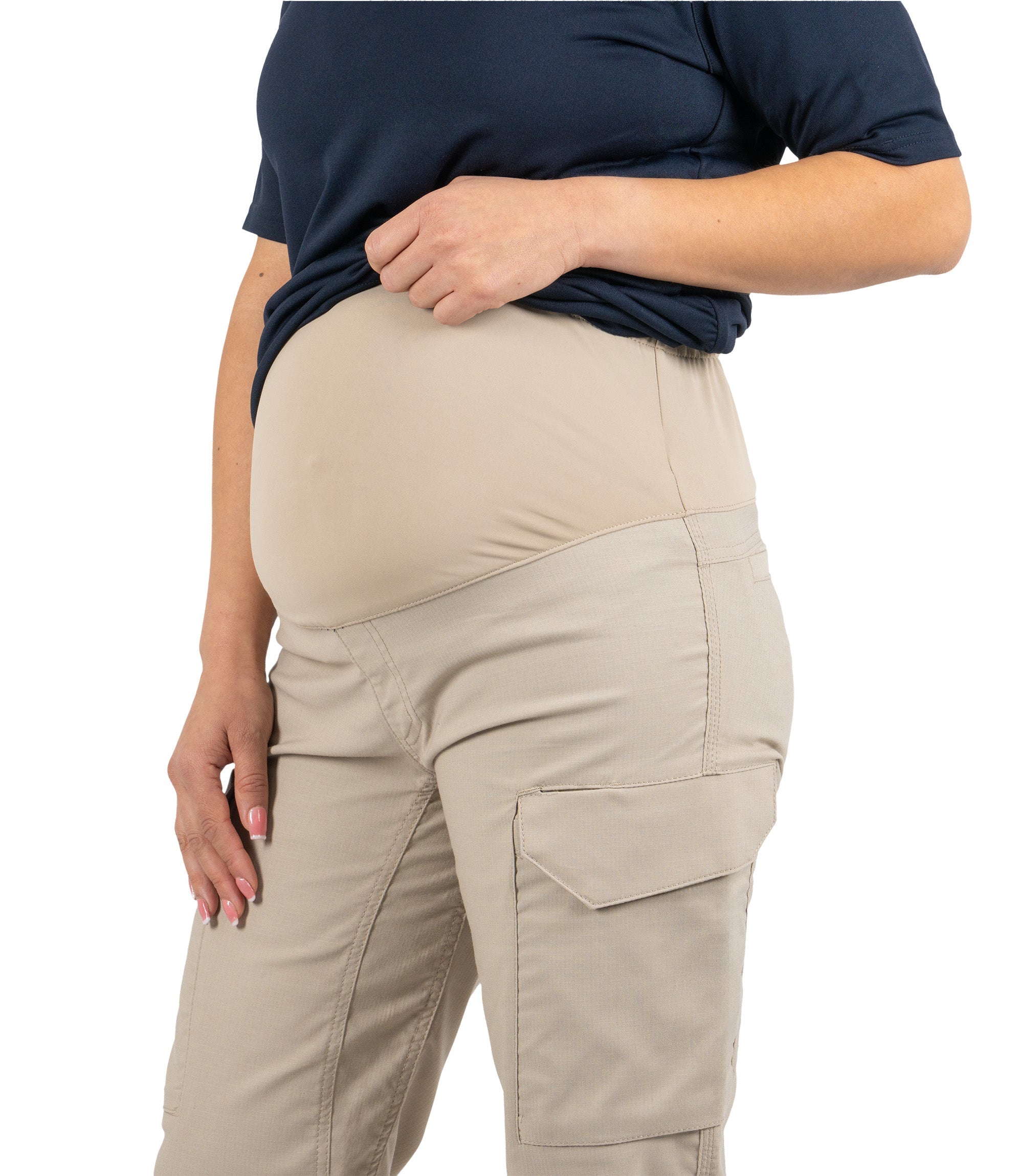 Close-up view of our stretch knit panel providing comfort and support |color_khaki